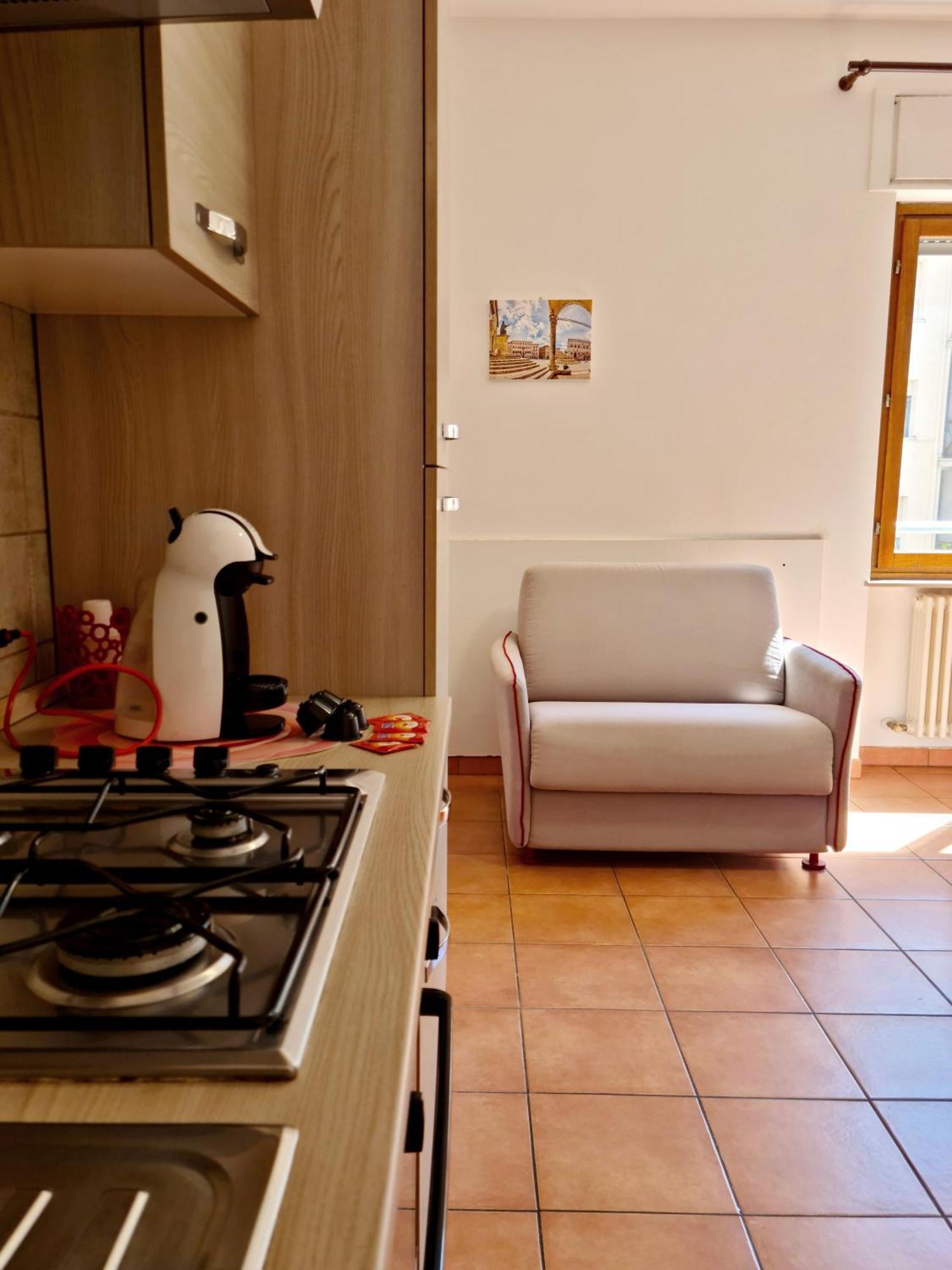 Ampio E Luminoso Monolocale Appartement Perugia Buitenkant foto